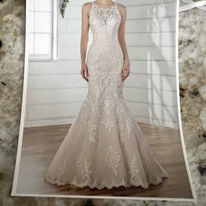 ESSENCE OF AUSTRALIA WEDDING DRESS